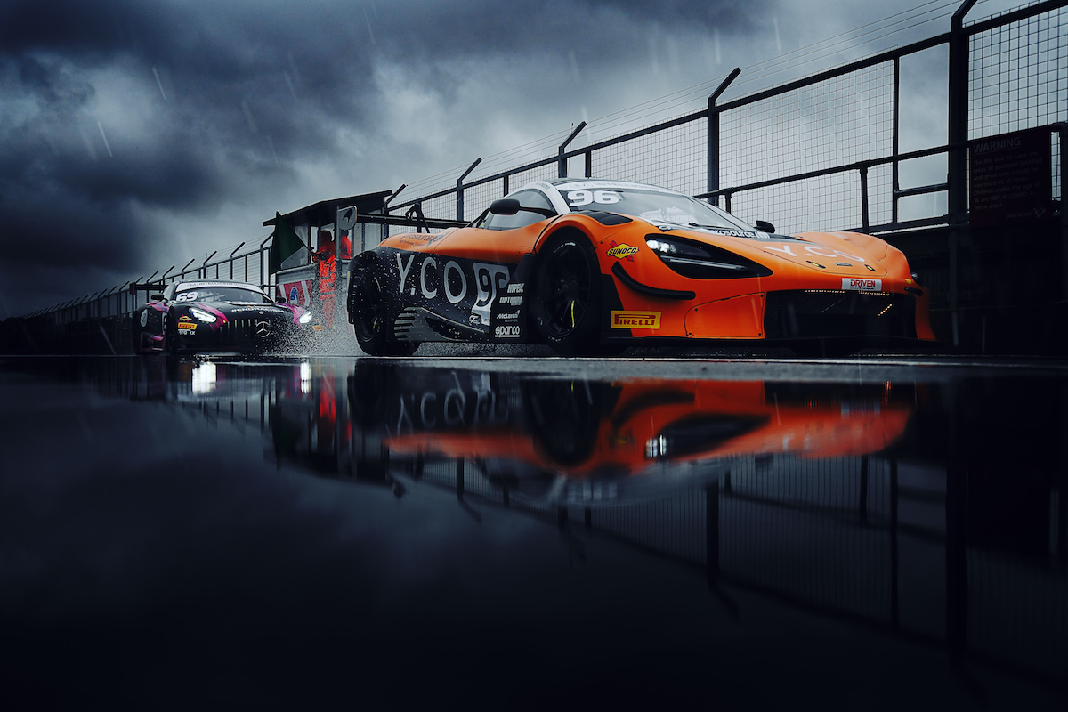 Silverstone_bound_for_final_BGT_round-web